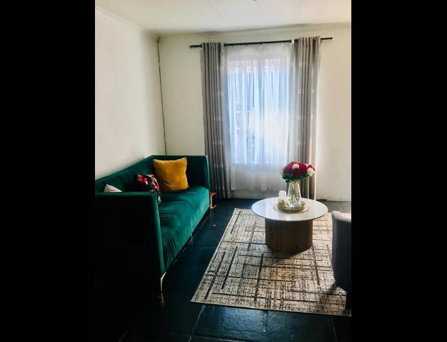 2 BEDROOM PROPERTY TO RENT IN ELSPARK